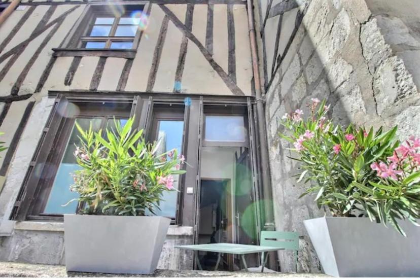 Apartamento Le Backstage Bourges Exterior foto